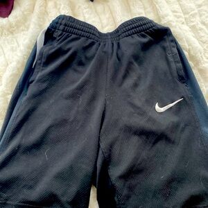 Small black Nike bball shorts